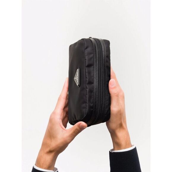 Prada Black Wash Bags Men - Picture 4 of 6